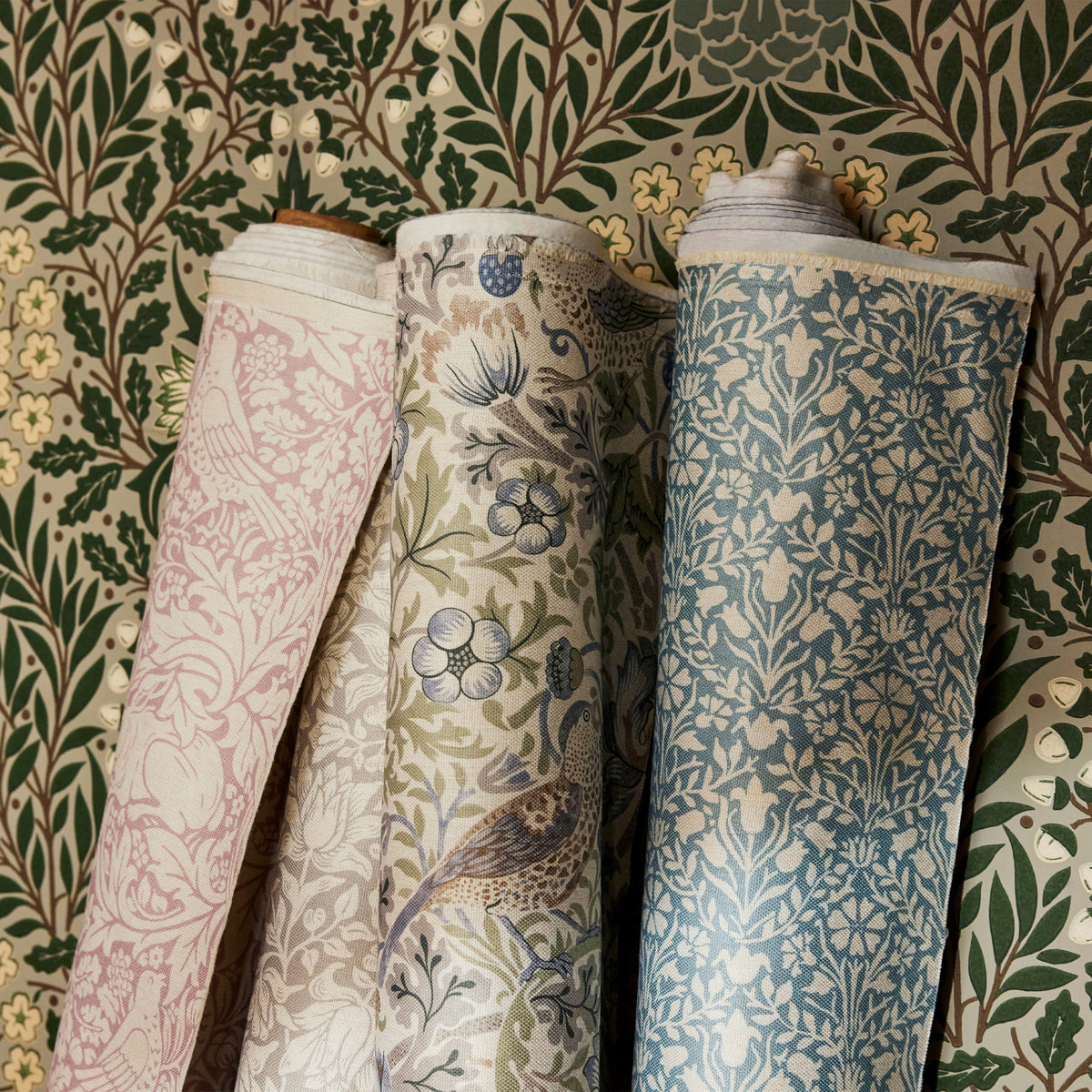 M17186BPBDB,Namesake,Morris & Co. x Namesake Willa Plus Power Recliner in Bellflowers in Powdered Blue w/ Dark Wood Base
