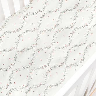 Gooslings Botanical Berries Crib Sheet - Ivory