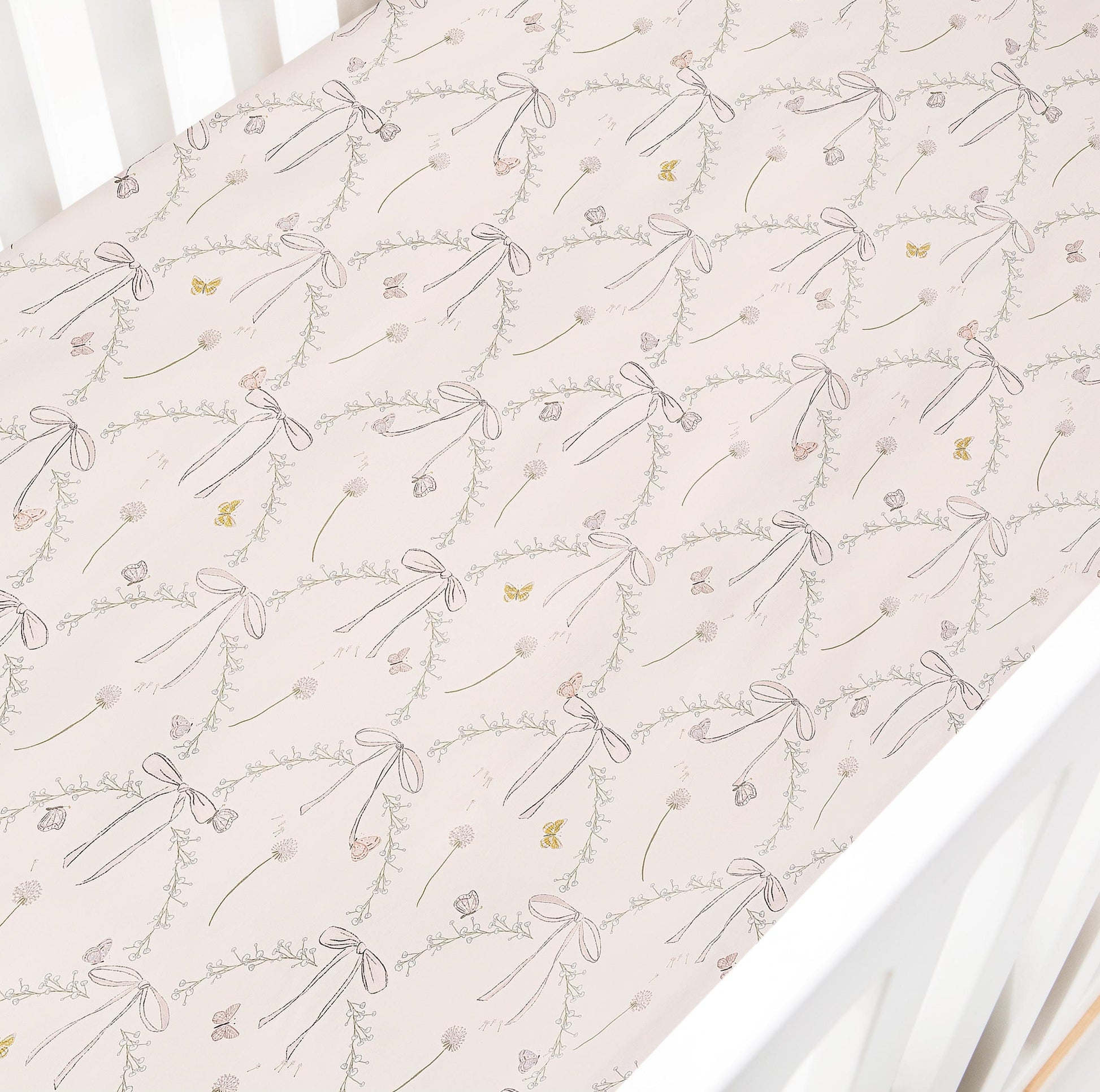 Gooslings Bows & Butterfly Kisses Crib Sheet - Pink