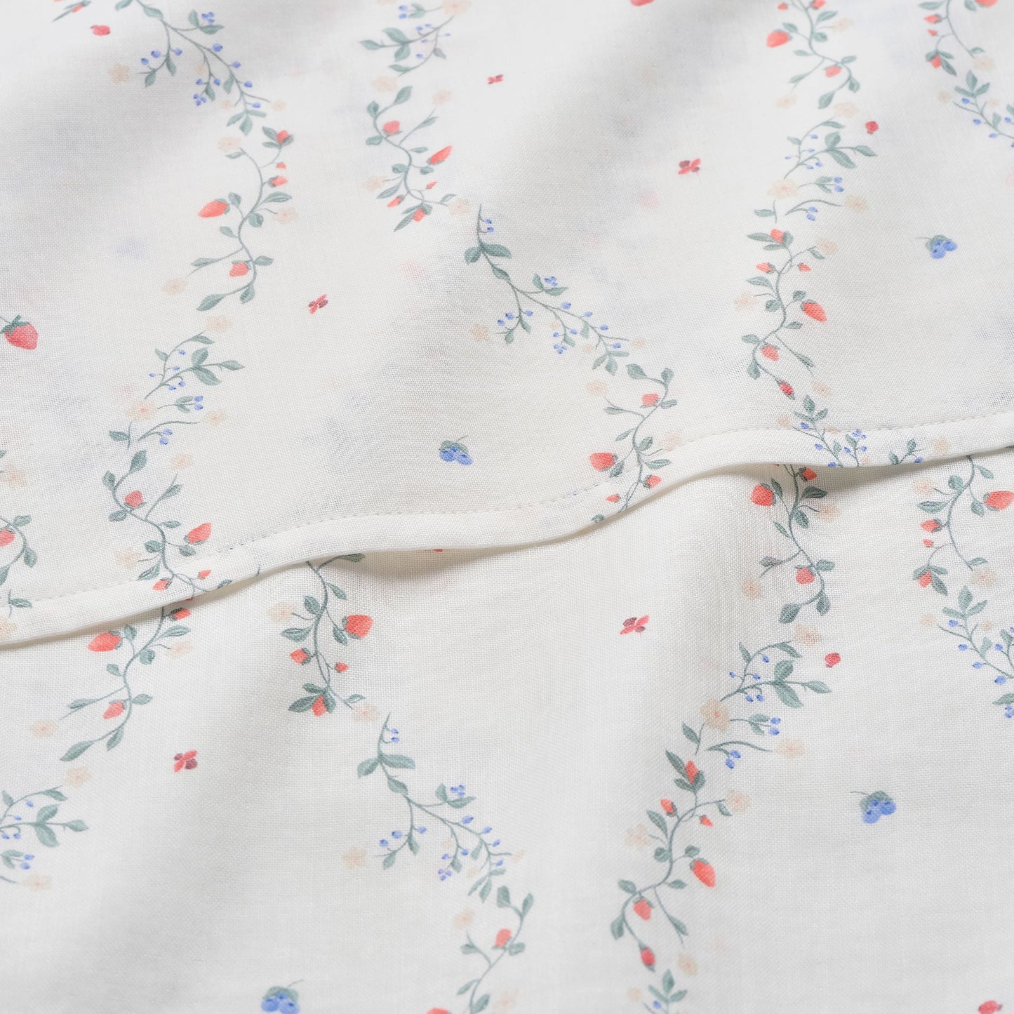 Gooslings Botanical Berries Swaddle - Ivory