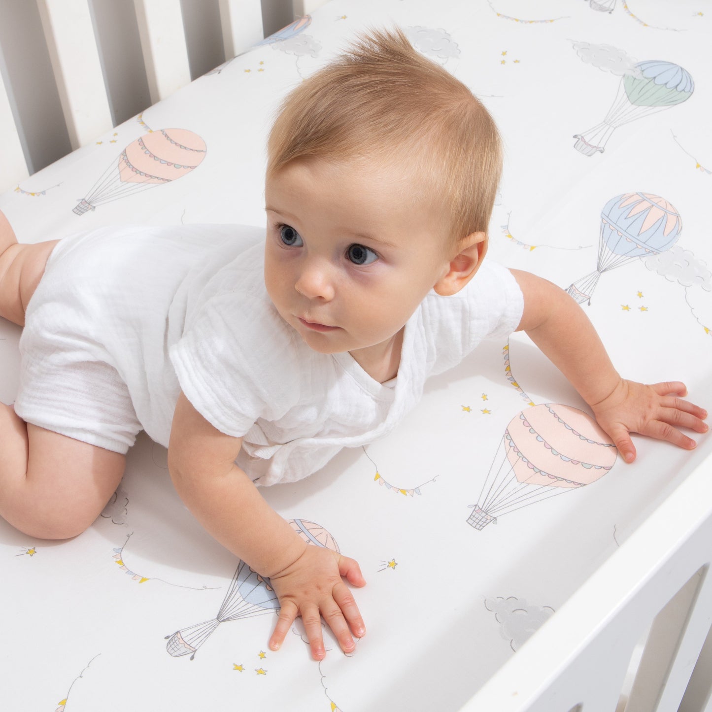 Gooslings Touch The Sky Crib Sheet - Pink