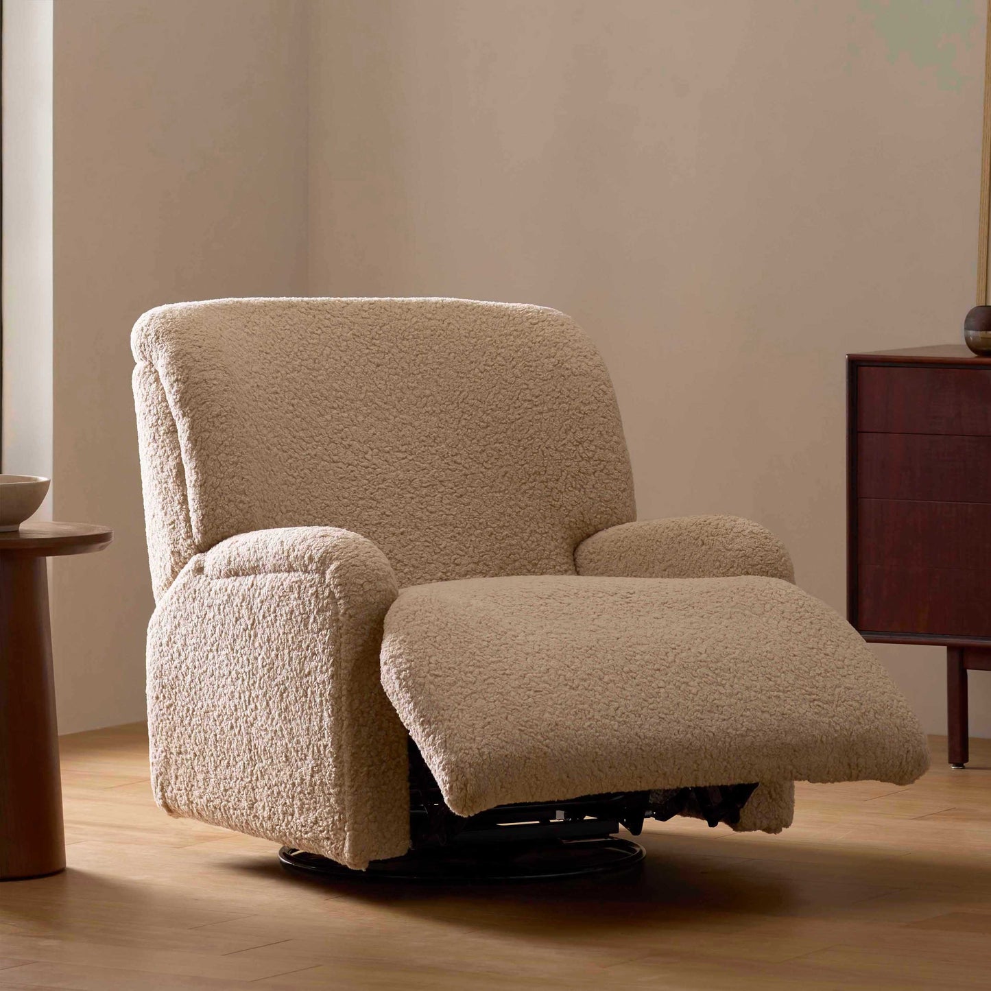 M27687CSG,Namesake,Winslow Extra Wide Recliner and Swivel Glider in Chai Shearling