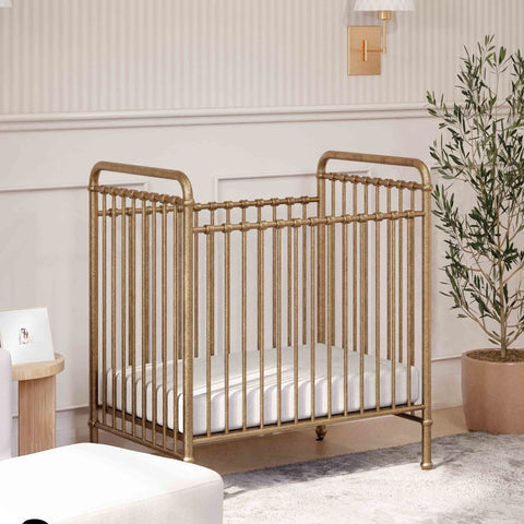 Abigail 3-in-1 Convertible Mini Crib