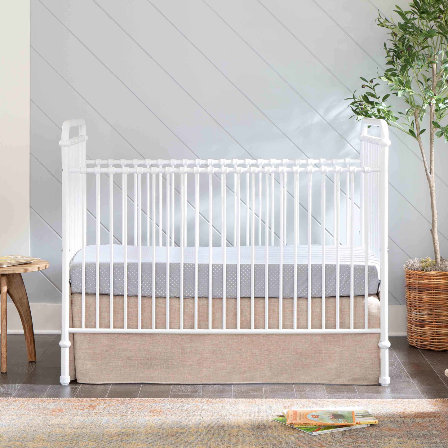 B15501WX,Namesake,Abigail 3-in-1 Convertible Crib in Washed White