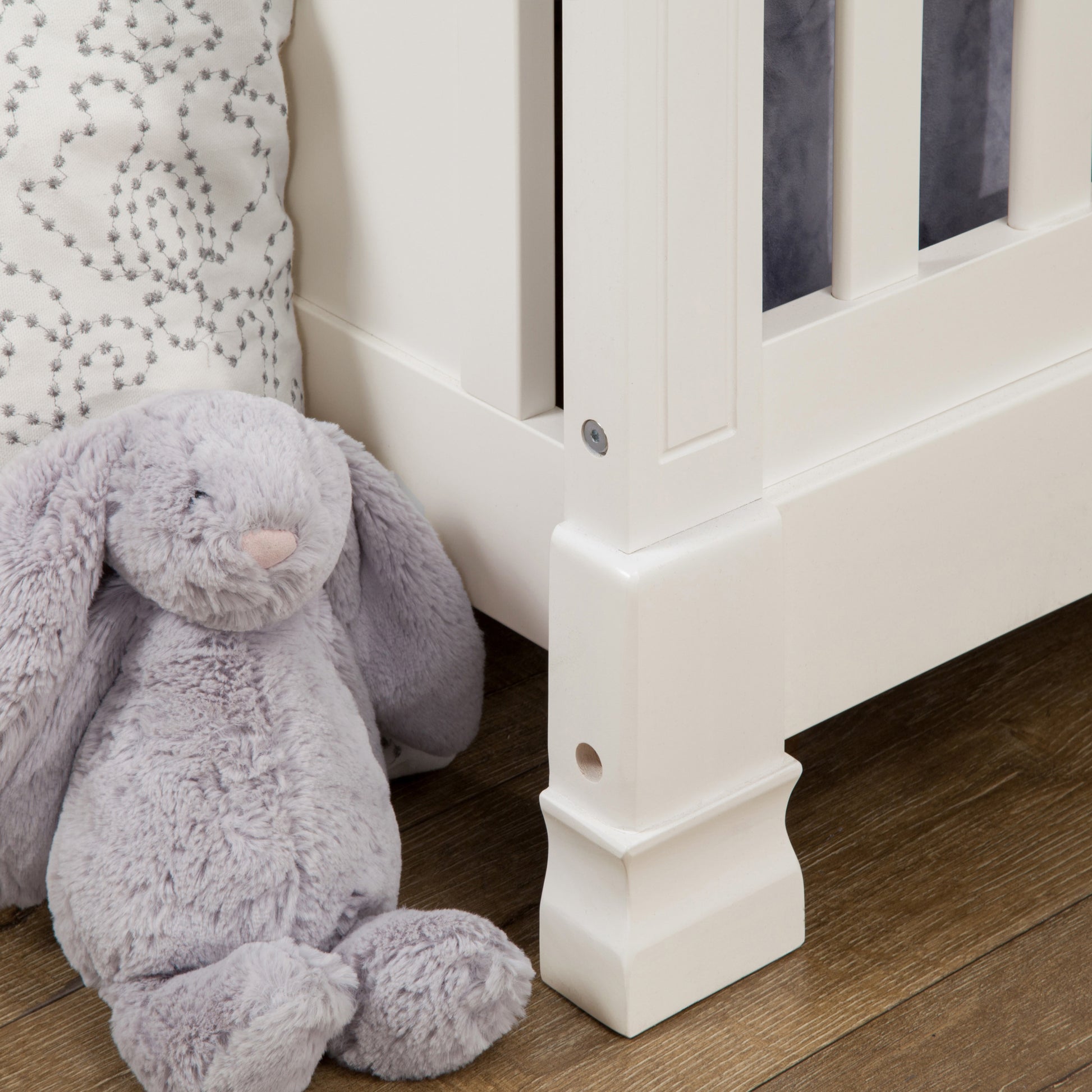 M3401RW,Louis 4-in-1 Convertible Crib in Warm White